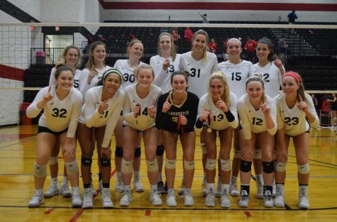 Girls volleyball undefeated in tournament over Homecoming weekend