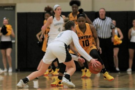 Girls basketball to host Girls Love Hoops Night