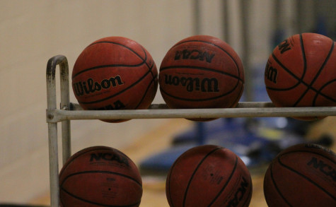 Girls basketball achieves fourth place finish in MICDS Holiday Tournament