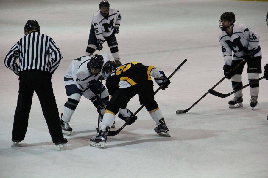 Hockey looks for win against Parkway South