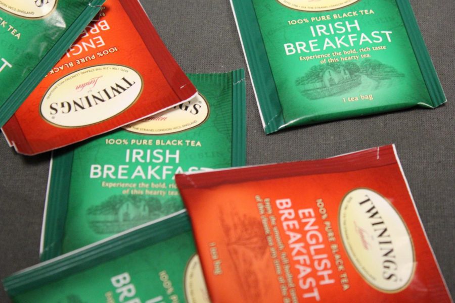 Battle of the British Isles: Twinings English Breakfast tea vs. Irish Breakfast tea