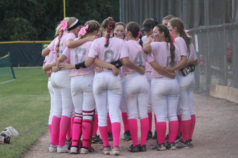 Before+the+Oct.+2+girls+softball+Pink+Game+at+the+Ellisville+Athletic+Association%2C+the+Lady+Lancers+gather+in+a+huddle.+The+team+fell+to+Marquette+0-8%2C+so+their+record+is+now+12-11.+
