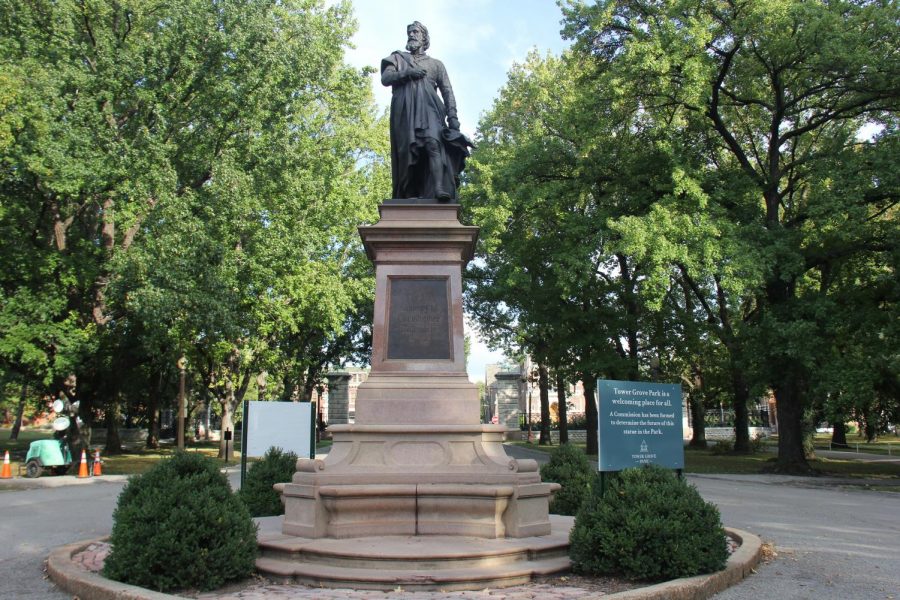 Located at the east entrance, Tower Grove Park dedicates a statue of Christopher Columbus in 1886.