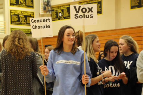 Club photo day presents challenge for yearbook staff