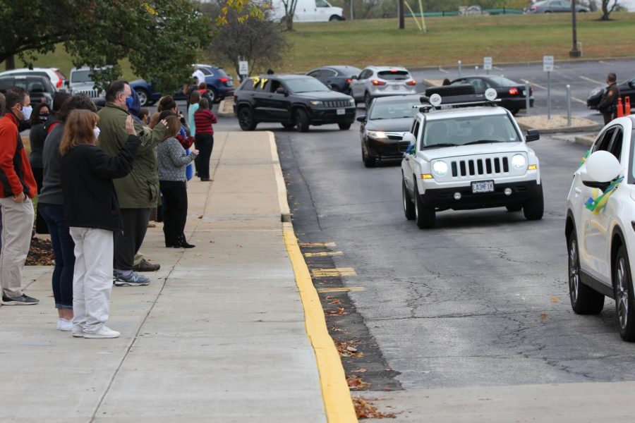 Students surprised staff members with a special parade and notes of appreciation on the morning of Oct. 19. Staff members headed outside for what they thought was a routine fire drill and were greeted by cars filled with honking and waving students.