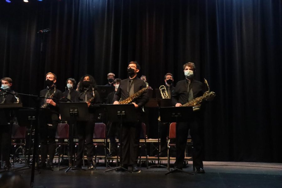 The Lafayette High School Jazz Band takes their final bow on Jan. 12 at the Rockwood School District Jazz Festival. The band performed two pieces: Petes Groove by Rick Stitzel and C Jam Blues by Duke Ellington. The festival consisted of bands from all four high schools and one middle school in the district.