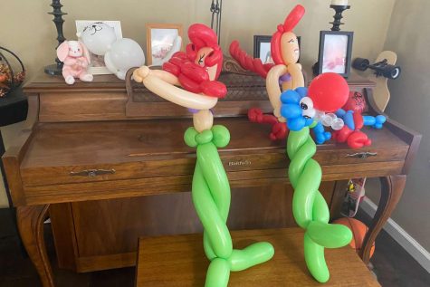 Senior Alison Hunt uses her skills to make balloon art like mermaids and other animals. Hunt stumbled on the opportunity to make balloon art on accident when she worked as a lifeguard.
