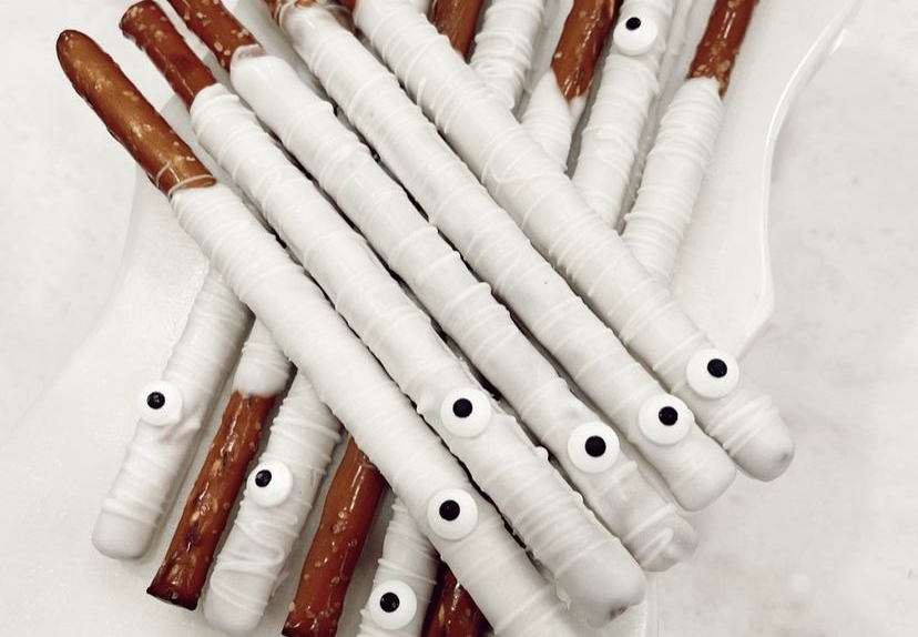 Almuttan said she established her business on Oct 6 with a seasonal Halloween Instagram post of mummy-themed dipped pretzel sticks.